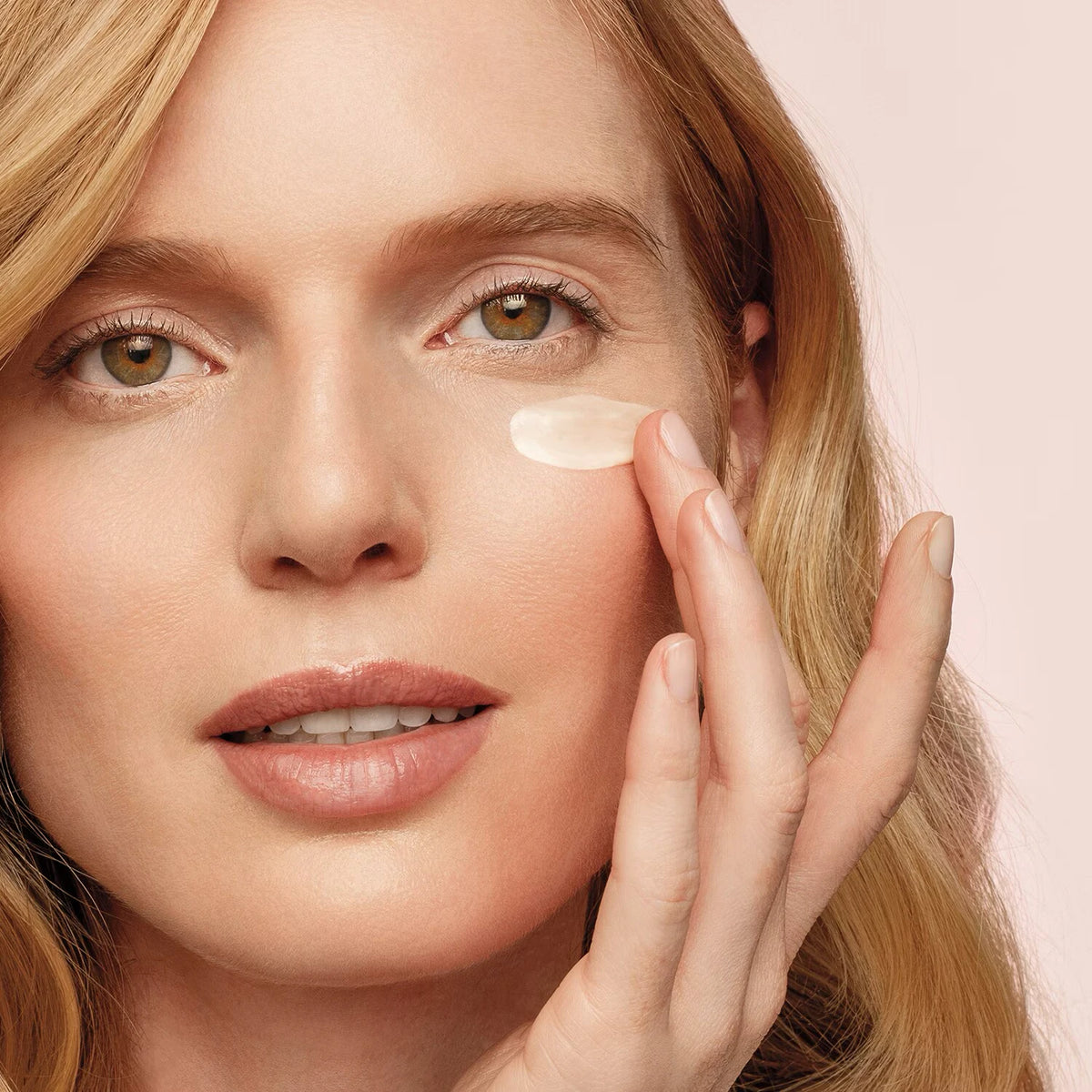 SHISEIDO Benefiance Wrinkle Smoothing Göz Çevresi Kremi